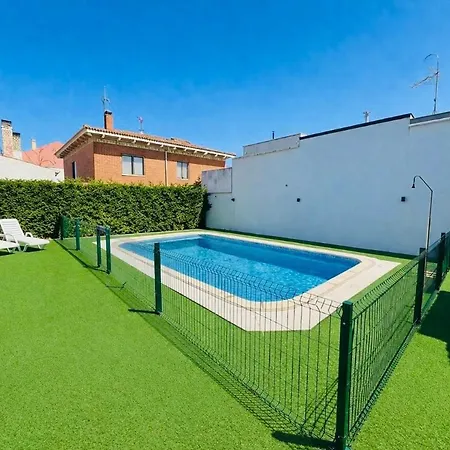 Casa Palomares 펜션 Zaratan